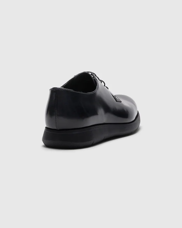 Derby en cuir fumé poli Redruth Roadrunner