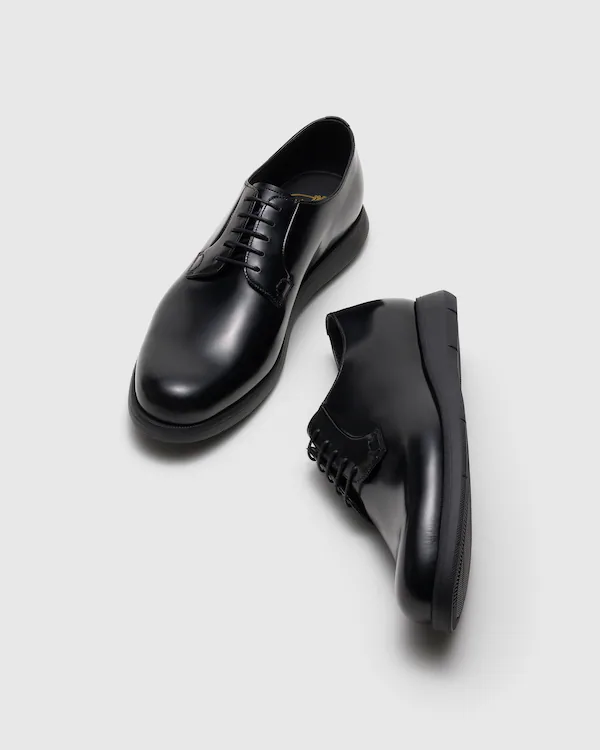 Derby en cuir fumé poli Redruth Roadrunner